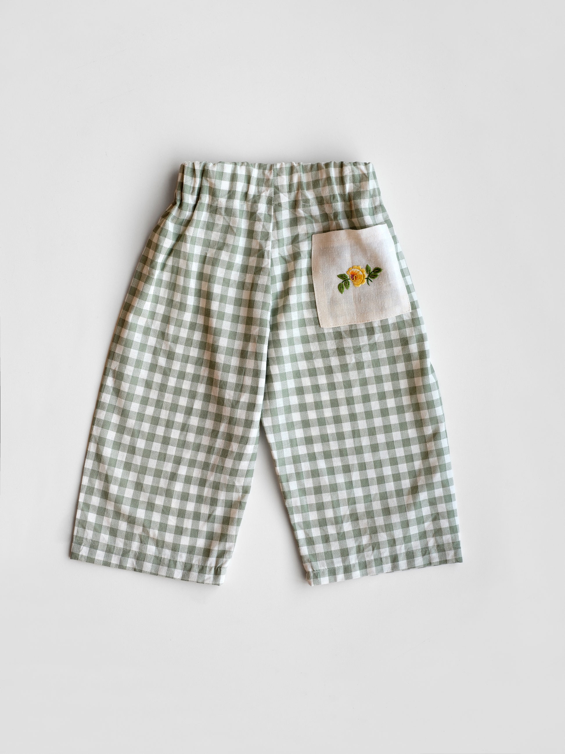 Grønne tern med broderet lomme