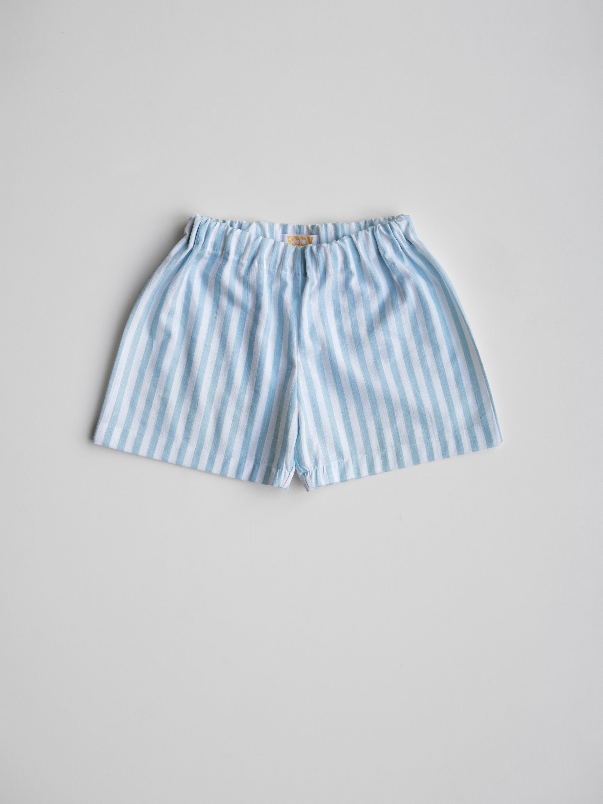 Blåstribrede shorts